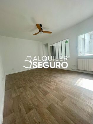 Foto 2 de Alquiler de piso en Puerta del Ángel de 3 habitaciones con muebles y calefacción