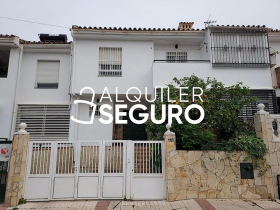 Foto 1 de Pis en lloguer a Conde de Ureña - Monte Gibralfaro de 4 habitacions amb terrassa i piscina