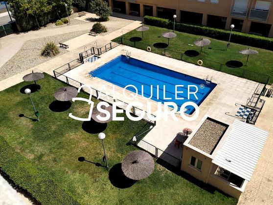 Foto 1 de Alquiler de ático en Vivero - Hospital - Universidad de 3 habitaciones con terraza y piscina