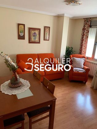Foto 1 de Alquiler de piso en Carretas - Huerta de Marzo - La Pajarita de 2 habitaciones con terraza y muebles
