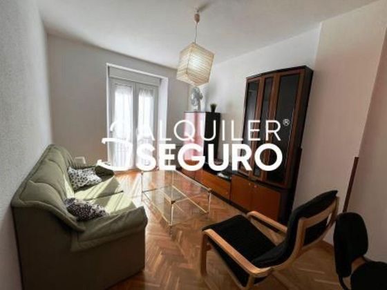 Foto 2 de Piso en alquiler en Centro - Valladolid de 2 habitaciones con muebles y calefacción
