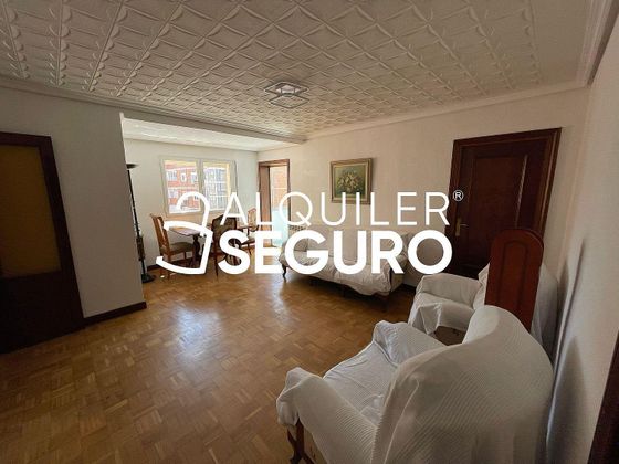 Foto 1 de Alquiler de piso en Casa de Campo de 3 habitaciones con terraza y muebles