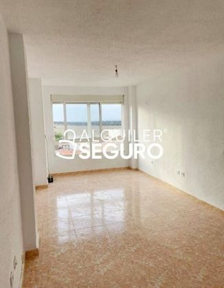 Foto 1 de Piso en alquiler en La Cañada de 3 habitaciones con muebles