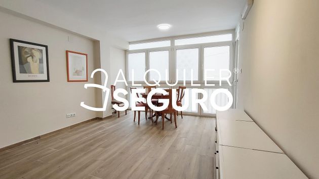 Foto 2 de Alquiler de piso en Mestalla de 3 habitaciones con muebles y ascensor