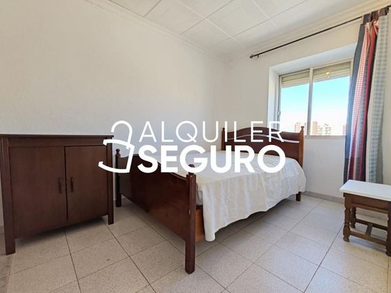 Foto 2 de Alquiler de piso en Ciudad de Asís de 3 habitaciones con terraza y muebles