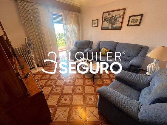 Foto 2 de Pis en lloguer a Concepción de 4 habitacions amb terrassa i mobles