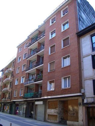 Foto 1 de Piso en venta en calle Komentukalea de 2 habitaciones con balcón y calefacción