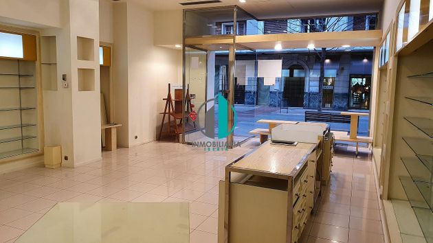 Foto 2 de Alquiler de local en calle Doctores Castroviejo de 220 m²