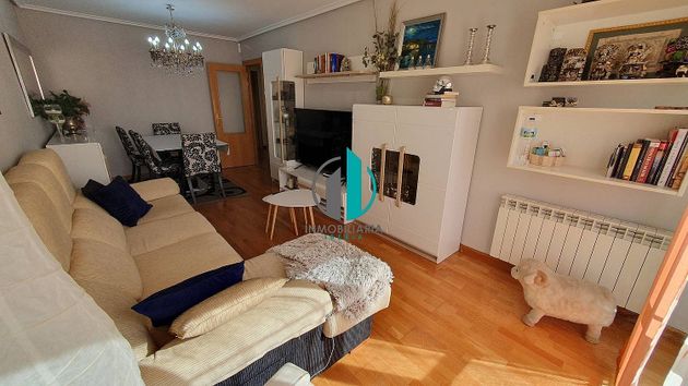 Foto 1 de Pis en venda a Lardero de 2 habitacions amb garatge i balcó
