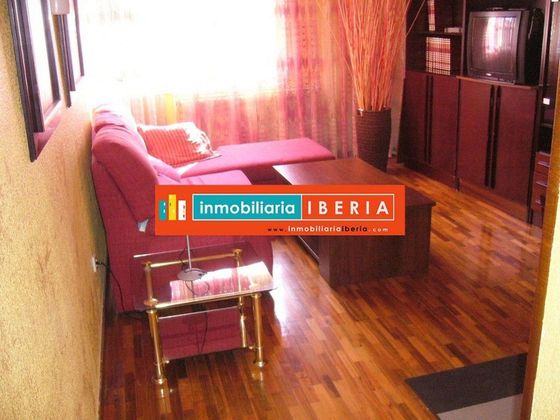 Foto 1 de Pis en venda a Viana de 4 habitacions amb terrassa i calefacció