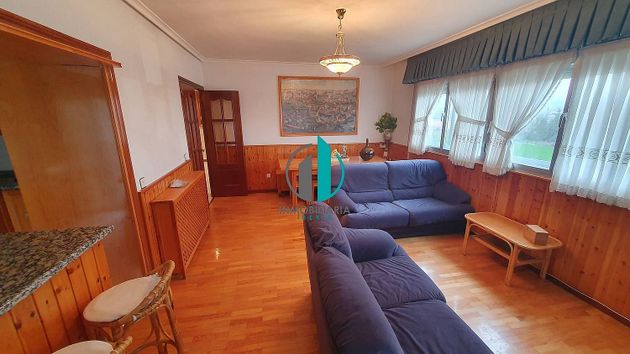 Foto 2 de Piso en venta en Navarrete de 3 habitaciones con terraza y garaje