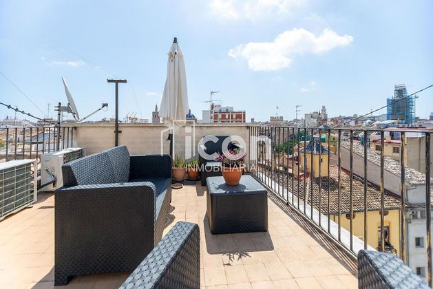 Foto 1 de Alquiler de dúplex en El Mercat de 3 habitaciones con terraza y muebles