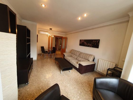 Foto 2 de Alquiler de piso en Sant Antoni de 2 habitaciones con muebles y balcón