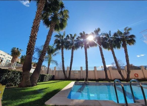 Foto 1 de Pis en venda a Benicalap de 3 habitacions amb piscina i jardí