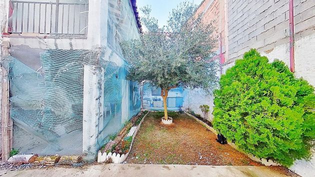 Foto 2 de Xalet en venda a calle Caracol de 5 habitacions amb terrassa i jardí