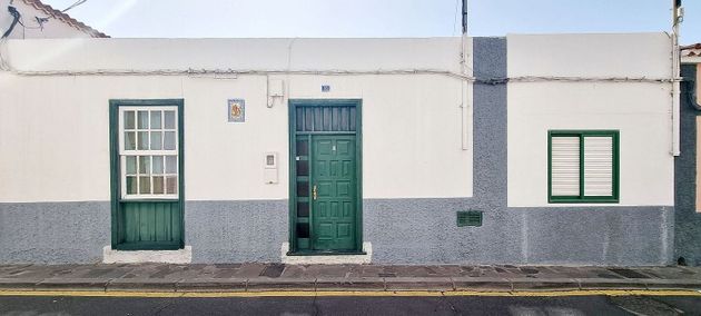 Foto 1 de Xalet en venda a calle Dolores de 4 habitacions amb terrassa i garatge