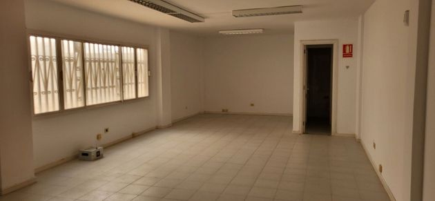 Foto 2 de Oficina en venta en calle Manolo Millares de 56 m²