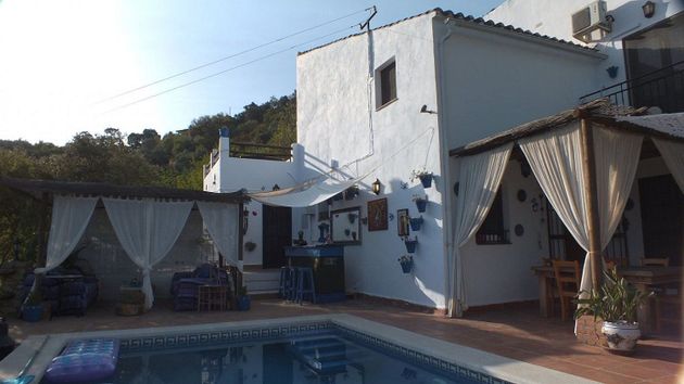 Foto 2 de Casa rural en venta en calle Fuente del Conde de 5 habitaciones con terraza y piscina