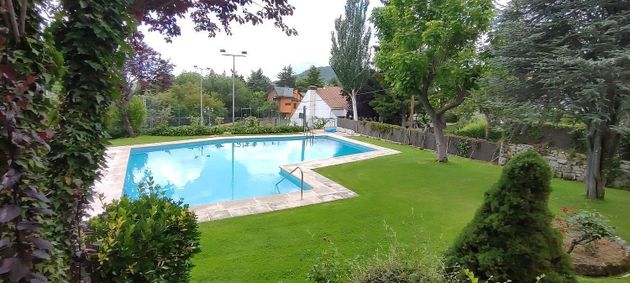 Foto 1 de Xalet en venda a Navacerrada de 5 habitacions amb terrassa i piscina