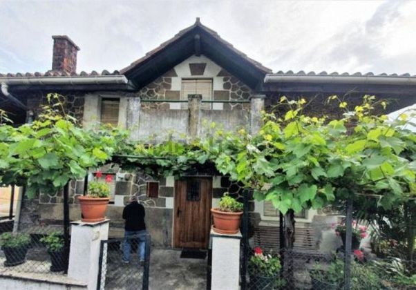 Foto 2 de Casa en venda a Llodio de 8 habitacions amb terrassa i jardí