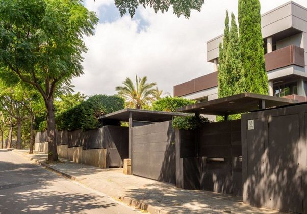 Foto 2 de Xalet en venda a calle De Las Palmas de 6 habitacions amb terrassa i piscina