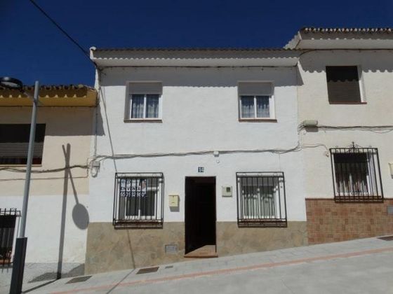 Foto 1 de Xalet en venda a Villanueva del Rosario de 4 habitacions amb terrassa