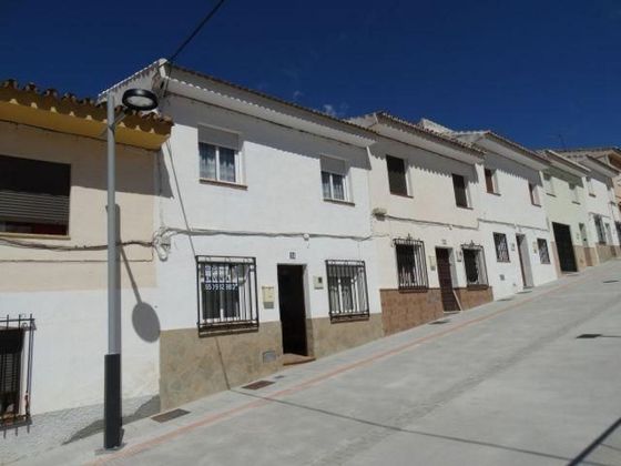 Foto 2 de Xalet en venda a Villanueva del Rosario de 4 habitacions amb terrassa
