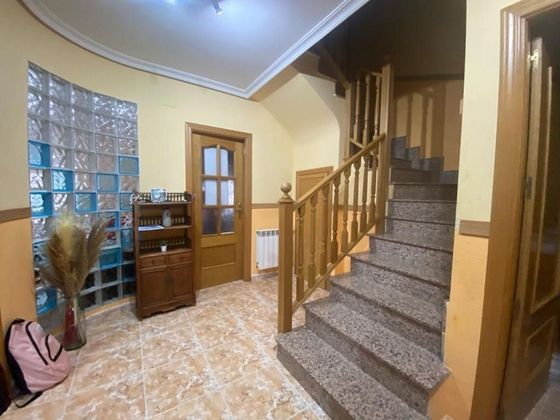 Foto 1 de Casa adossada en venda a calle Cantarranas de 3 habitacions amb terrassa i piscina