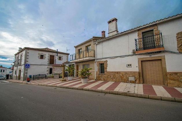 Foto 1 de Casa en venda a calle José Antonio de 3 habitacions amb calefacció