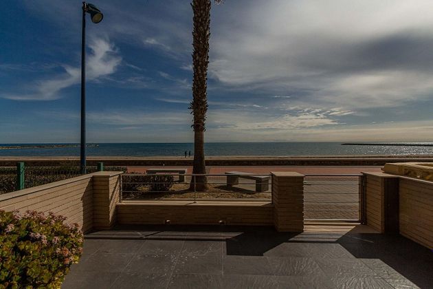 Foto 2 de Casa adossada en venda a Playa de Puçol de 4 habitacions amb terrassa i balcó