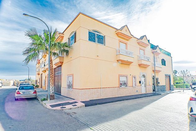 Foto 2 de Casa en venta en San Isidro - Campohermoso de 5 habitaciones con terraza y garaje