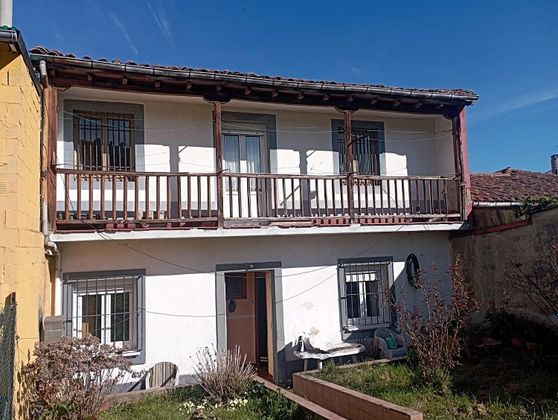 Foto 1 de Venta de casa adosada en Tenderina Alta - Fozaneldi de 3 habitaciones con terraza y jardín