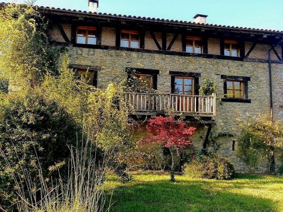 Foto 1 de Casa rural en venda a Zeberio de 6 habitacions amb jardí i balcó