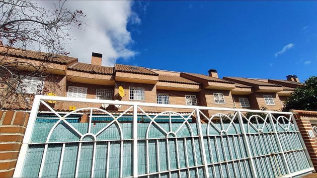 Foto 1 de Venta de casa en Valderas - Los Castillos de 4 habitaciones con terraza y piscina