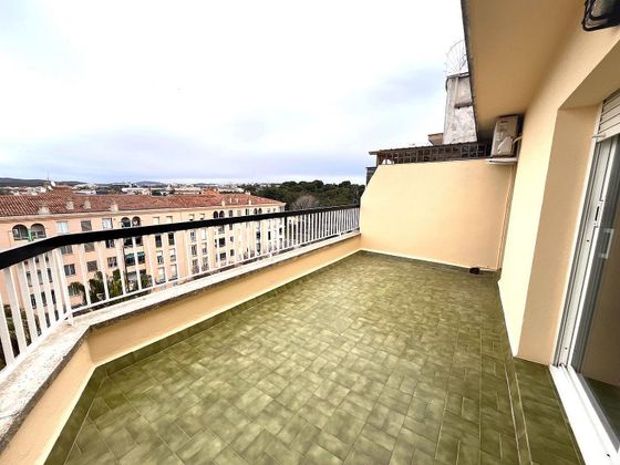 Foto 2 de Ático en venta en calle De Martí Torrents de 3 habitaciones con terraza y aire acondicionado