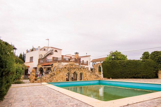 Foto 1 de Casa rural en venda a Vallmoll de 5 habitacions amb terrassa i piscina