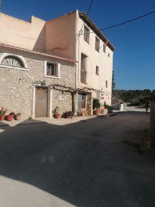 Foto 1 de Casa rural en venda a Moratalla de 4 habitacions amb terrassa i piscina