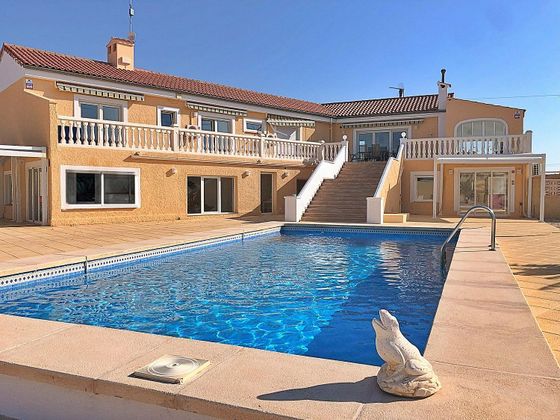 Foto 1 de Chalet en venta en La Huerta de 9 habitaciones con terraza y piscina