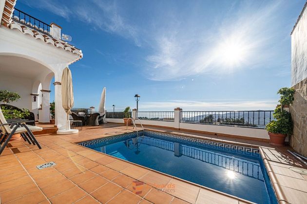 Foto 2 de Casa en venda a Frigiliana de 3 habitacions amb terrassa i piscina