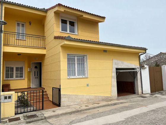Foto 1 de Casa en venda a Olombrada de 4 habitacions amb terrassa i garatge