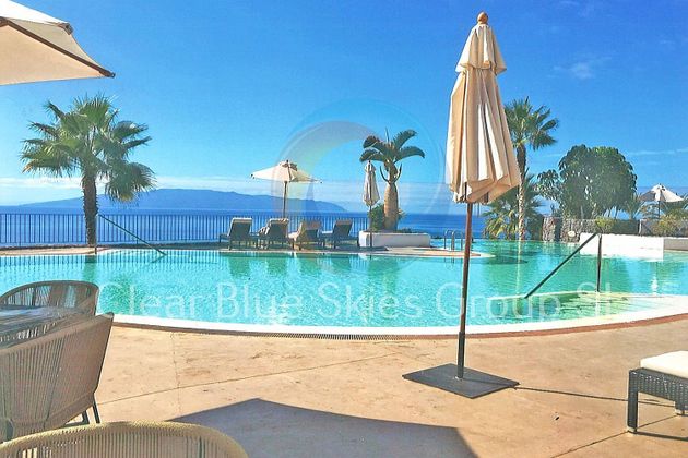 Foto 2 de Pis en venda a Playa de San Juan de 2 habitacions amb terrassa i piscina