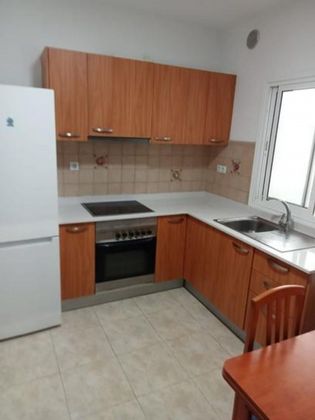 Foto 1 de Alquiler de piso en Guanarteme de 2 habitaciones con garaje y muebles