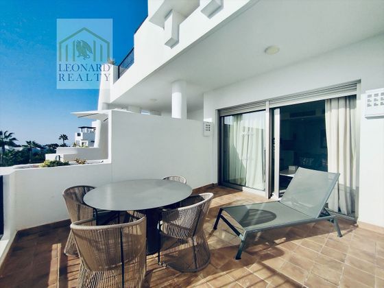 Foto 1 de Venta de piso en calle Maria Zambrano de 1 habitación con terraza y piscina