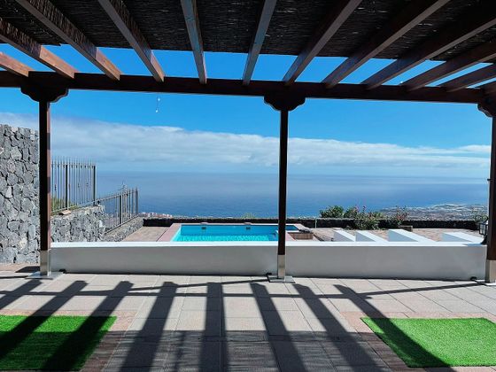 Foto 1 de Xalet en venda a Araya de 3 habitacions amb terrassa i piscina