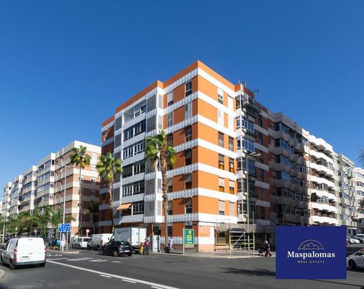 Foto 2 de Piso en venta en Arenales - Lugo - Avenida Marítima de 4 habitaciones con balcón y ascensor