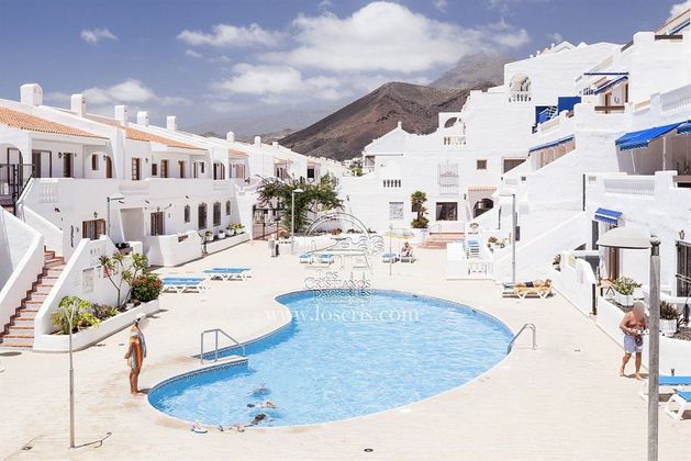 Foto 1 de Venta de piso en calle Port Royale Los Cristianos de 1 habitación con terraza y piscina