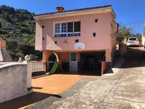 Foto 1 de Venta de casa rural en calle Barranco de Mireles de 3 habitaciones con terraza y jardín