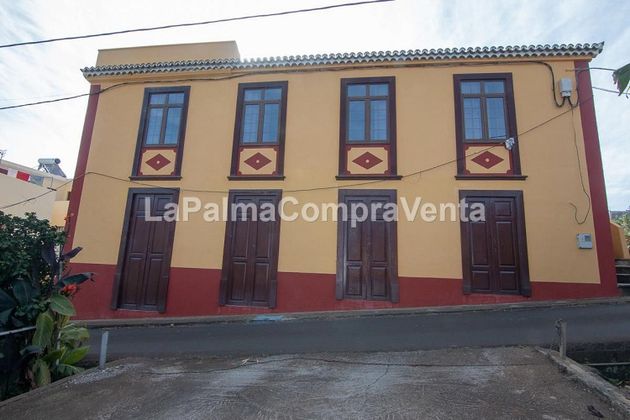 Foto 1 de Xalet en venda a calle Lomitos de Arriba de 4 habitacions amb terrassa i jardí