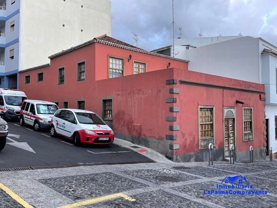 Foto 2 de Venta de casa en calle Santa Cruz de la Palma de 7 habitaciones con terraza y balcón