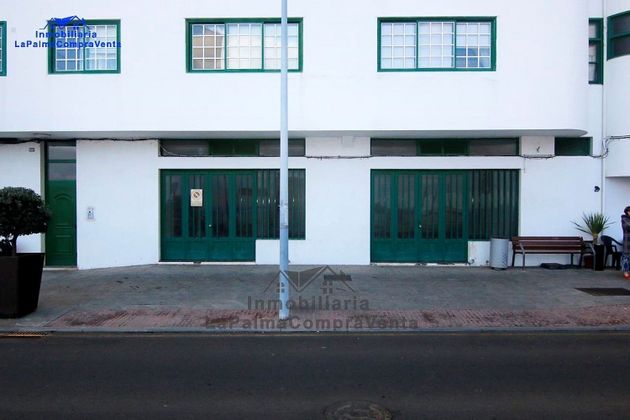 Foto 1 de Alquiler de local en calle General Bajamar de 152 m²